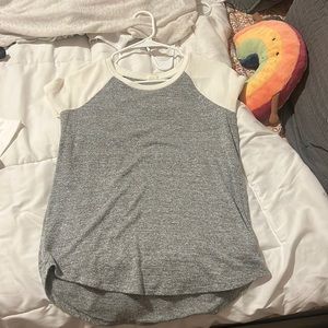 women’s gap tee